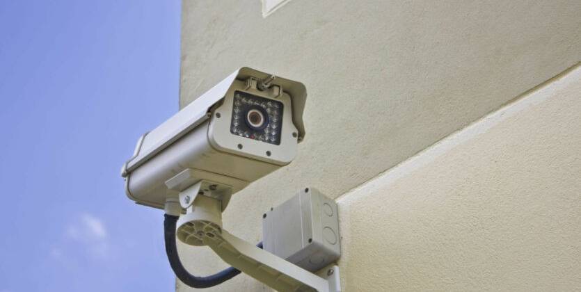 ¿Puedo instalar vigilancia domiciliaria en España?