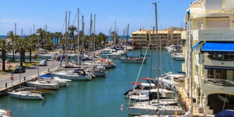 ¿Cuánto cuesta un puerto deportivo en España?