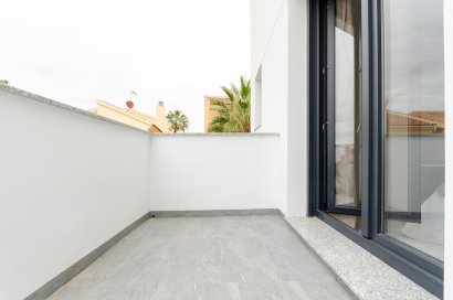 Obra nueva - Villa - Torrevieja - Torretas