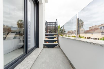 Obra nueva - Villa - Torrevieja - Torretas