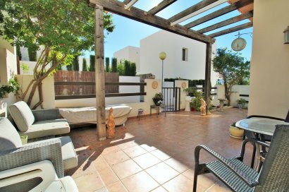 Reventa - Villa - Villamartín - PAU 8