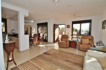 Reventa - Villa - Villamartín - PAU 8