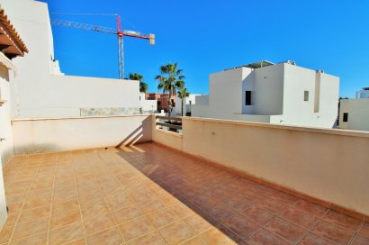 Reventa - Villa - Villamartín - PAU 8