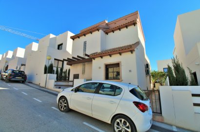 Reventa - Villa - Villamartín - PAU 8