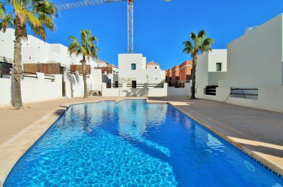 Reventa - Villa - Villamartín - PAU 8